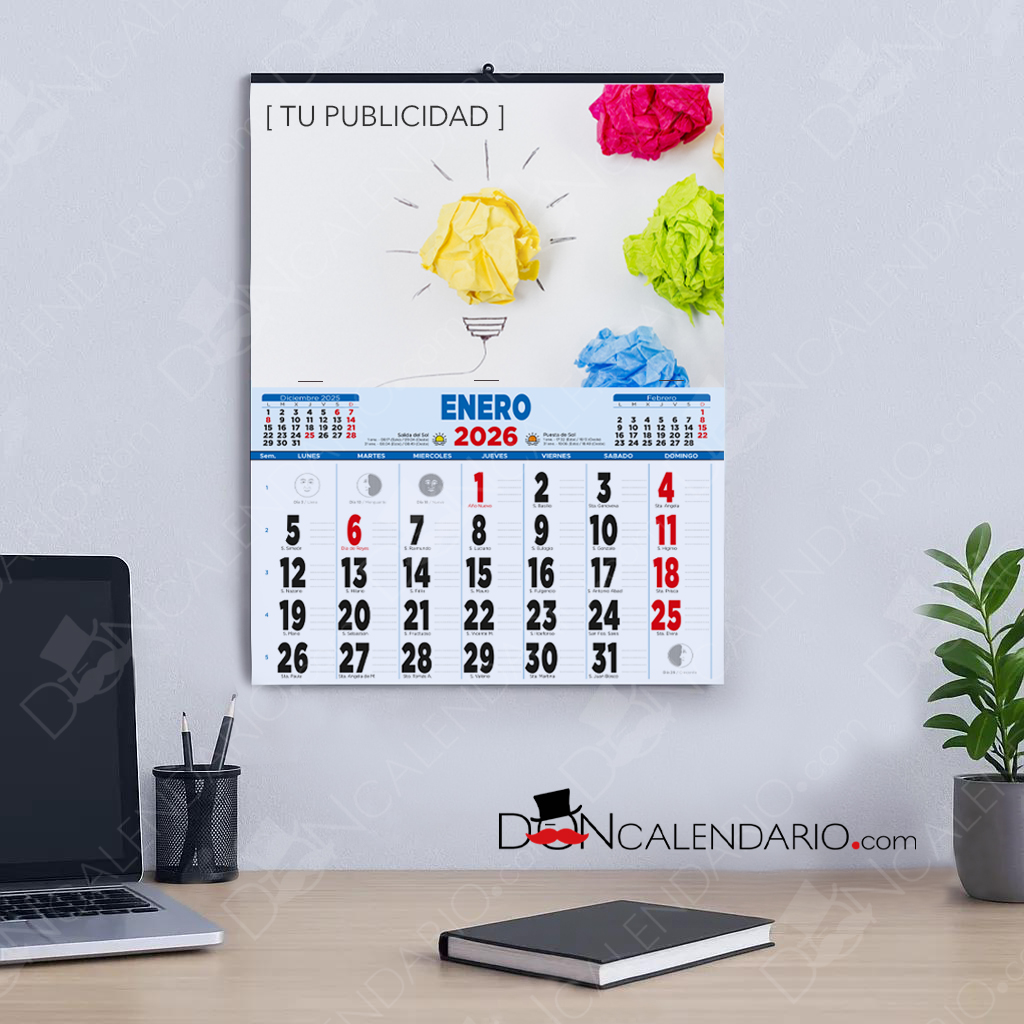 Calendario con faldilla mensual con espacio para anotar.